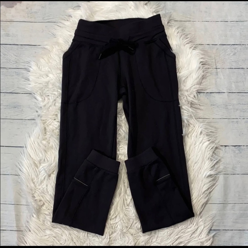 Lululemon joggers
